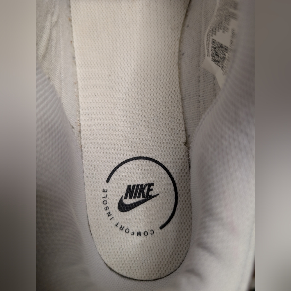 Nike Court Legacy Lift Platform Sneakers Size 9 Like New MSRP $94.99 - Picture 11 of 12